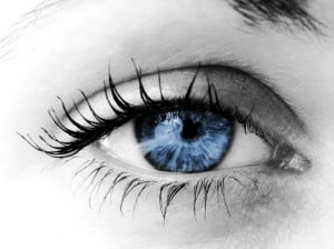 retouch eyes in portrait blue
