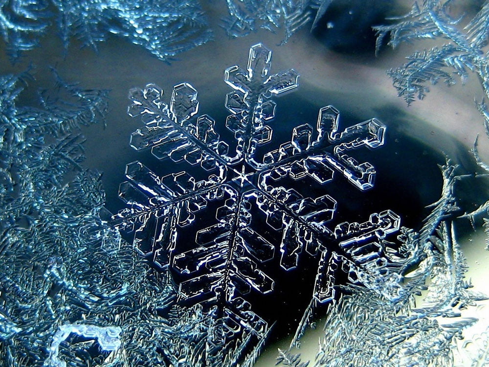snowflake-macro-photography-idea